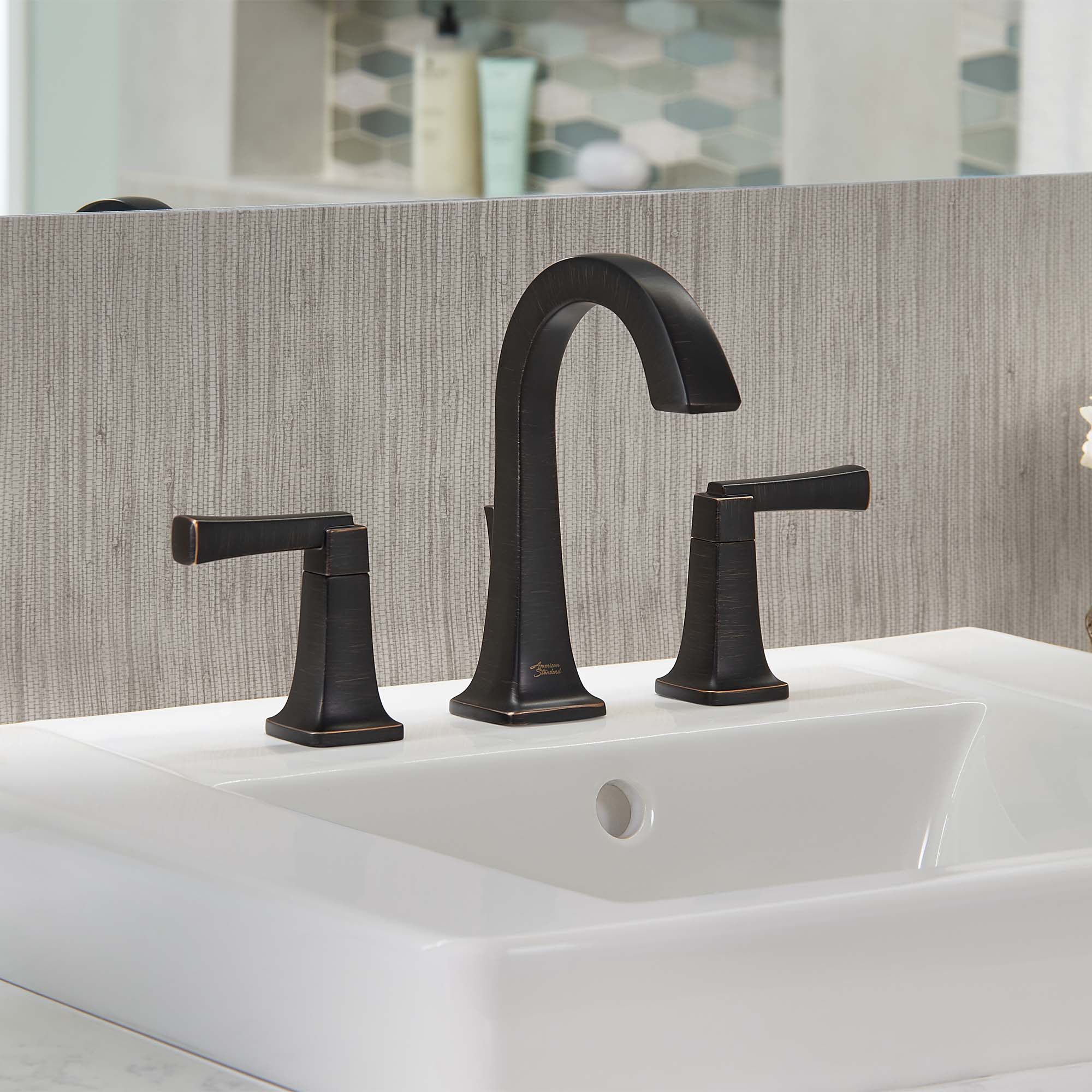 Townsend® 8-Inch Widespread 2-Handle Bathroom Faucet 1.2 gpm/4.5 L/min
